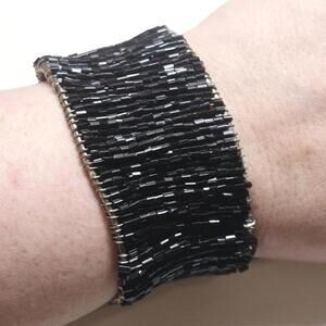 Y2K Vintage Black Glass Beaded Silver Tone Wire Cuff Bracelet